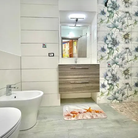 La Corte Azzurra * باري ساردو